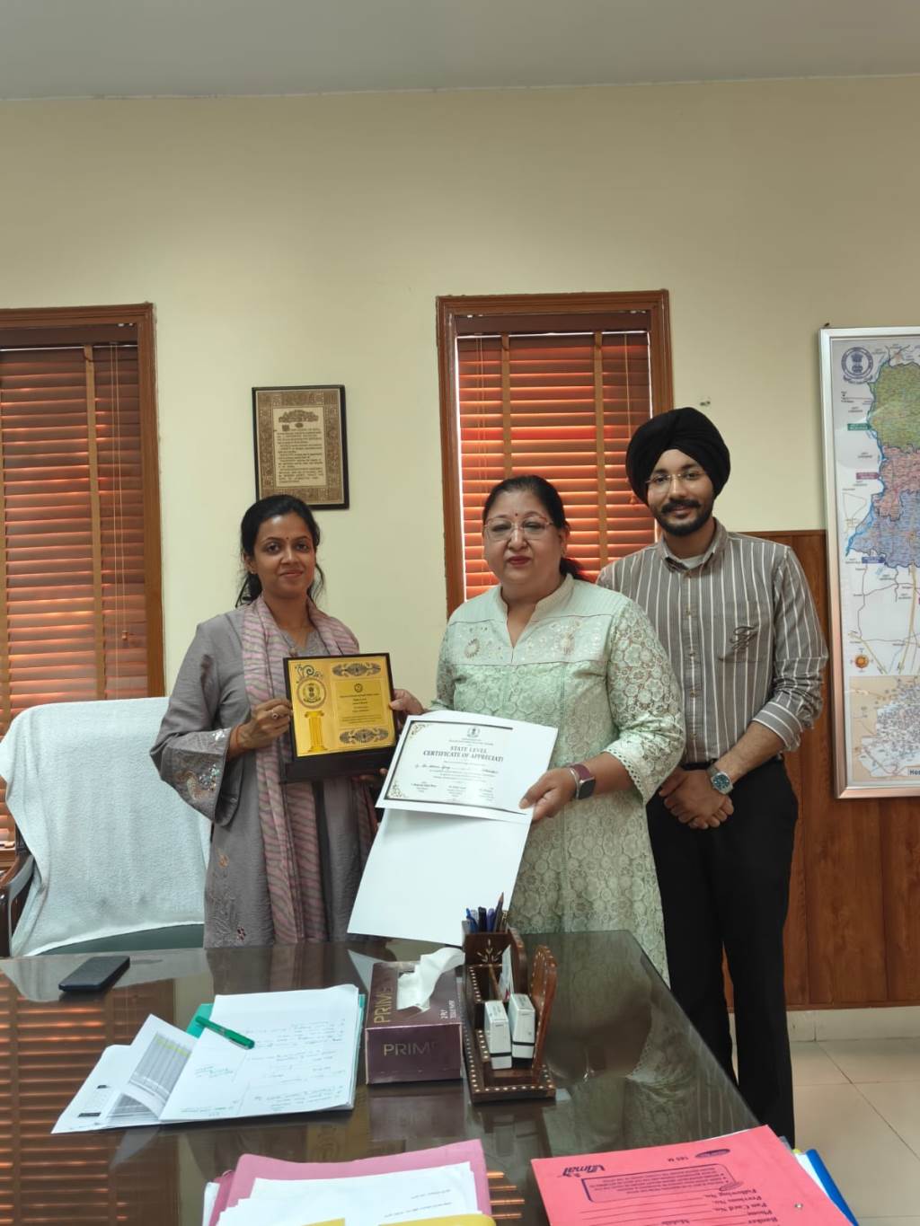 Dr Seema Garg Receives StateLevel Honor for Achieving Full Vaccination Targets and Excellence in Aam Aadmi Clinics
